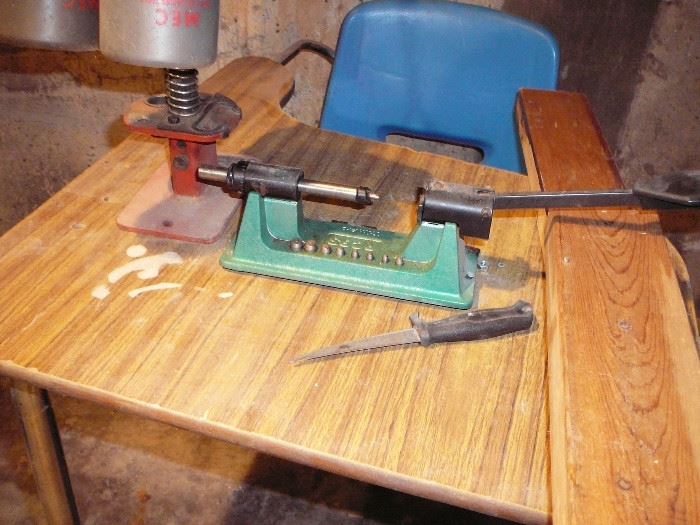 shell cutter - reloading tools 