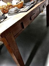 A Pretty Fabulous Work Bench/Table...