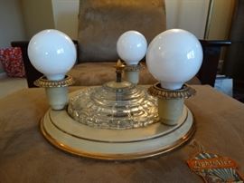 Lightolier 3 bulb fixture