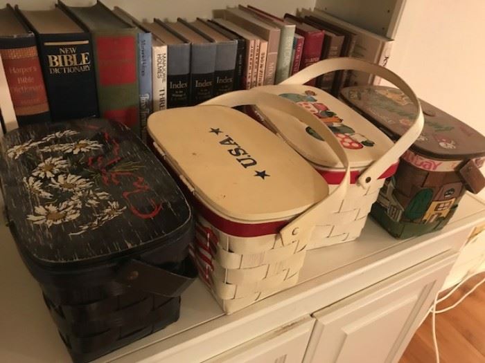 • Vintage and Designer purses/handbags including Le Sportsac, Doony Burke, vintage box purses, studio 54 disco style purses from the 1970s