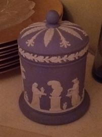 Wedgewood small Covered Jar