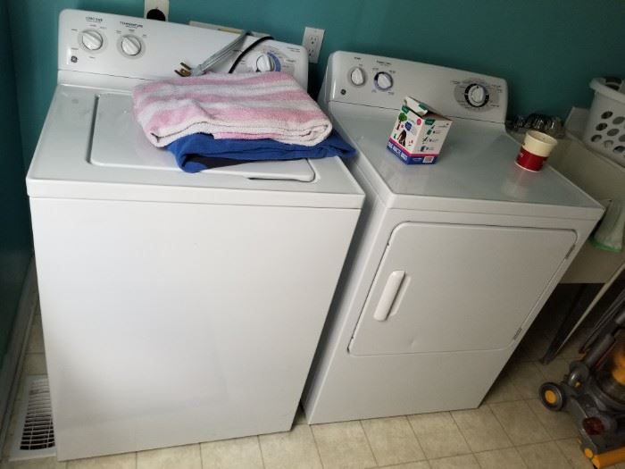 GE Washer & electric dryer