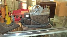 Vintage steam engine toy / model   works