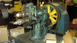 metal shaping machine