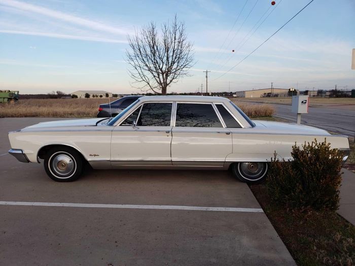 #25: 1966 Chrysler New Yorker 4 Door Runs good. Check out the video!
440 engine with automatic trans. Power windows, good tires all around.

VIN: CH42J63222633
Mileage: 93,063