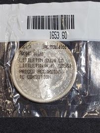 #462: 1881 Morgan Silver Dollar San Francisco Mint, Uncirculated
1881 Morgan Silver Dollar San Francisco Mint, Uncirculated
