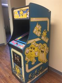 1981 Ms Pac Man--Works perfectly
