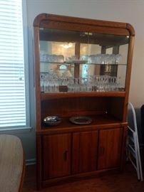 Cabinet is in excellent condition just like everything else in the house!!