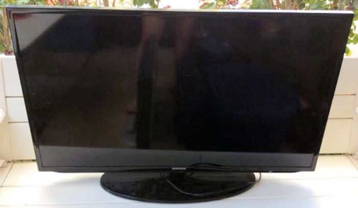 ESS019 Samsung Flat Screen TV