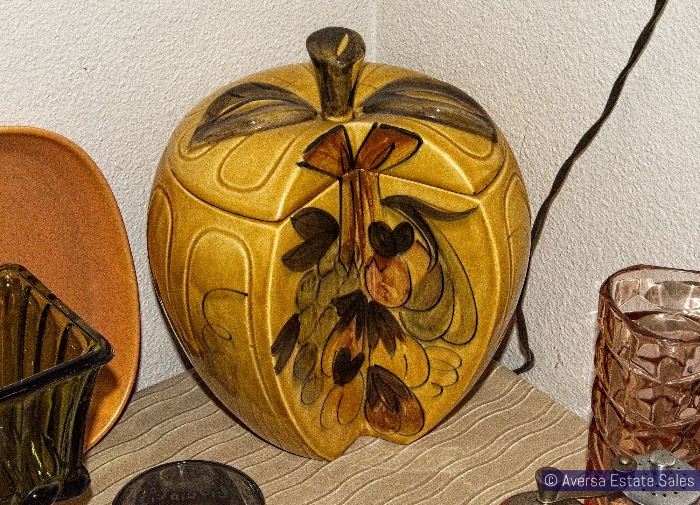 USA Apple Cookie Jar