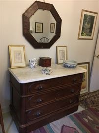 Victorian chest with marble top and carved 'pear'pulls