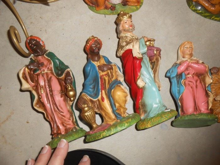 Manger figurines made in Italy 
