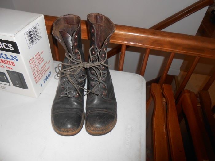 Military boots size 9