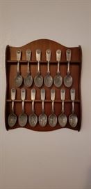 Franklin Mint pewter 13 colonies collector spoons.