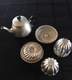 Vintage pressed metal Swan Brand English teapot.  Vintage rare tin Gelatin molds.