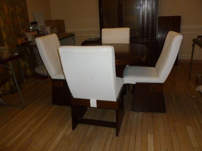Unusual LANE Mid-Century Modern DR Table w/4 chairs & 2 leaves
