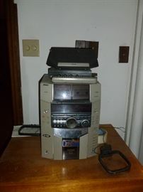 Sony stereo w/speakers