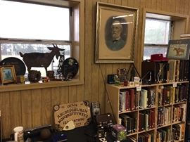 Vintage Ouija Board & Robert E. Lee Picture