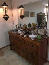 Clean Buffet / Sideboard