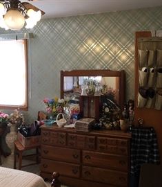 7-Drawer Dresser