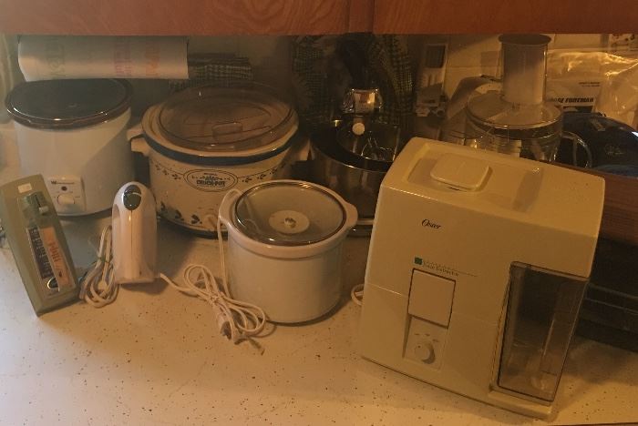 Crock Pot Slow Cookers, Blenders, Toasters, Fry Daddy
