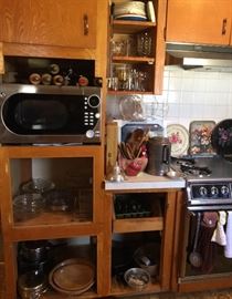 Fire King, Glasbake & Pyrex ; Pots & Pans