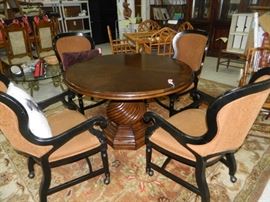 Round pedestal table w/4 rolling chairs