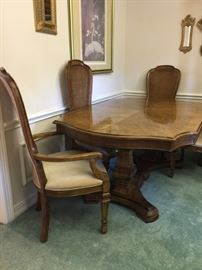 Bernhardt dining room table & chairs