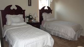 Pretty Pr. Twin Beds and bedside table