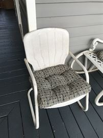 Metal vintage yard chair