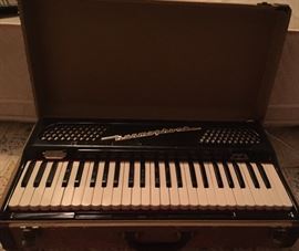 Koestler German Harmophone