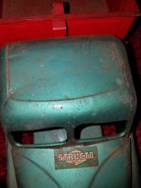 1940's toy truck in excellent shape