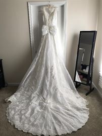 Gorgeous, never worn Demetrios gown, Victorian train, hand beaded, Size 4/6. 