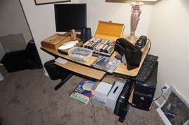DESK