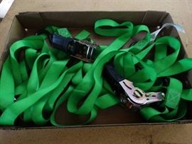 2 Tow ratchet straps.