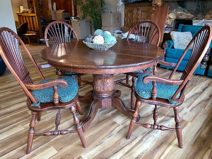 Pedestal Table and Chairs