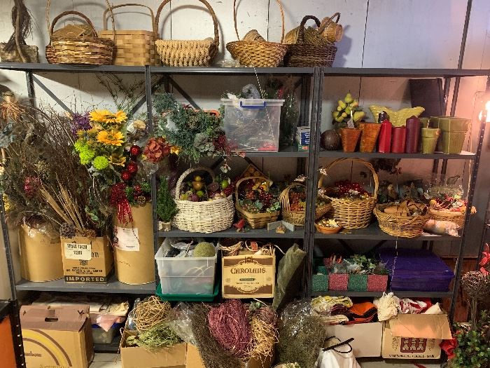 Baskets, Dried Flowers, Wreaths, Pots, Garden Supplies