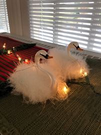 Amazing blown glass swans ornaments 