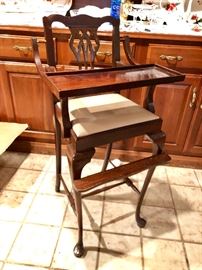 Queen Anne High Chair with tray for your little Prince or Princess