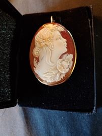 SOLID 14K YELLOW GOLD ESTATE CARVED CAMEO BROOCH OR PENDANT SIGNED ON THE BACK M&M SCOGNAMIGLIO.