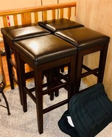 4 bar stools