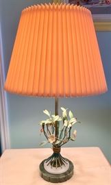 Metal Flower Decor Table Lamp
