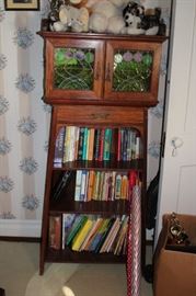 Bookcase/Hutch and Books with Stuffed Animals