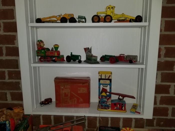 antique and vintage toys including Hubley