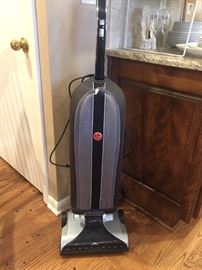 Hover vacuum