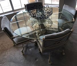 Pedestal Dining Table w 6 Swivel Rolling Chairs