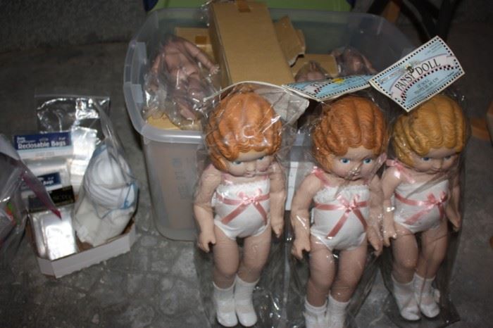 Lots of doll bodies, many jointed