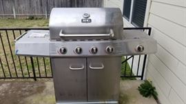 Better Homes and Gardens propane grill