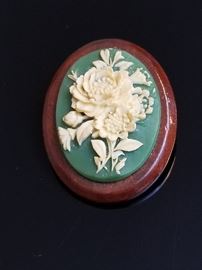 brooch