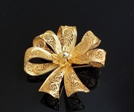 gold plated sterling silver brooch